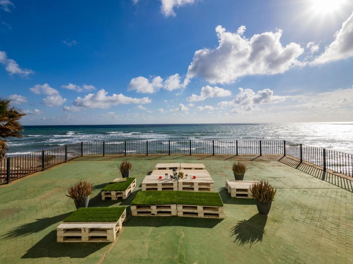 Apartment On Beach Mijas Sitio de Calahonda Exterior photo