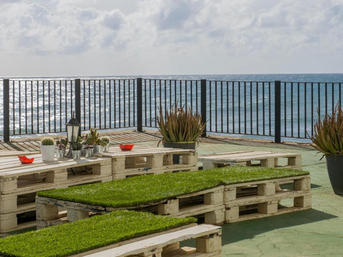 Apartment On Beach Mijas Sitio de Calahonda Exterior photo